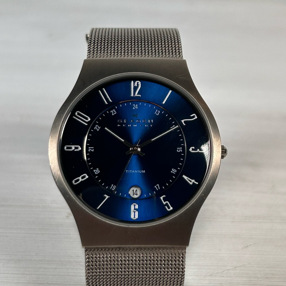 USED SKAGEN WATCH BASIC TITANIUM MENS 37MM WRISTWATCH GOOD M-852C